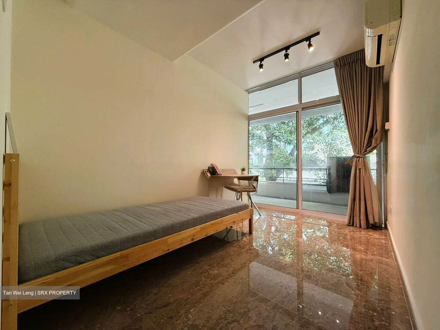 Crystal Court (D10), Apartment #459787341